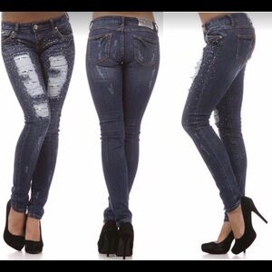 Blinged out Distressed Skinny Je…